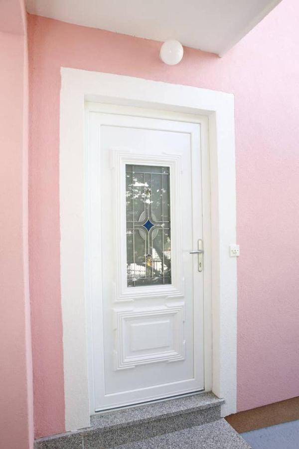 Ivic Apartments Vodice Croatia מראה חיצוני תמונה