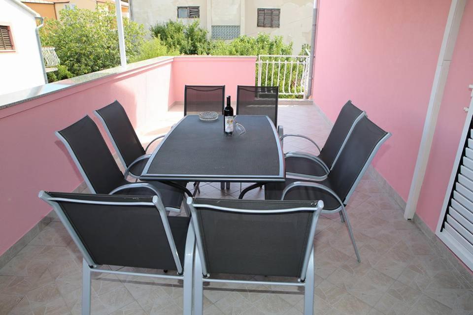 Ivic Apartments Vodice Croatia מראה חיצוני תמונה